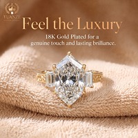 Bague de mariage en argent S925 plaqué or 18 carats, luxueuse, avec moissanite hexagonale de petite taille et pierres précieuses carrées escalonpées des deux côtés