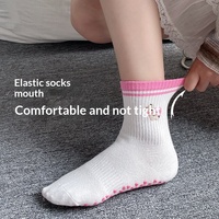 Chaussettes de yoga tricotées à motif animalier pour femme, antidérapantes, mi-mollet, idéales pour le Pilates et le fitness en intérieur