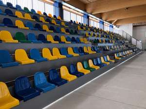 Soporte de material personalizable, tribuna, blanqueador, marca CETA, hecho en Italia con filas de pendientes, producto deportivo y de entretenimiento - Product Image 6