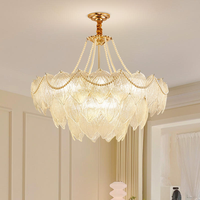 Suspension de luxe en verre dépoli texturé, hauteur réglable, style moderne français, avec chaîne de perles dorée, intensité variable 3000-6000K, pour salon