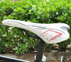 <span class=keywords><strong>Selle</strong></span> <span class=keywords><strong>de</strong></span> vélo souple et confortable pour hommes et femmes pour <span class=keywords><strong>VTT</strong></span> <span class=keywords><strong>VTT</strong></span> et route <span class=keywords><strong>Selle</strong></span> <span class=keywords><strong>de</strong></span> vélo d'exercice en cuir PU - Product Image 6