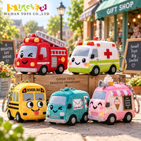 Porte-clés en peluche en forme de véhicules utilitaires (Camion de pompiers, Ambulance, Autobus scolaire, Camionnette de crème glacée) en gros pour cadeaux pour enfants et prix d'événements