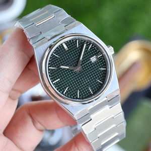 Montre automatique PRX T137 style rétro 40 mm avec bracelet en acier intégré, cadran bleu quadrillé, bracelet à libération rapide et verre saphir - Product Image 3