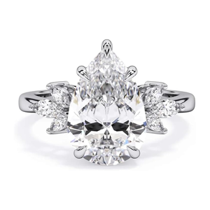 Anillo de compromiso SGARIT personalizado con diamante talla pera de 3 quilates, oro amarillo de 14K, certificado IGI, estilo clásico para mujer con piedra lateral marquesa. - Product Image 3