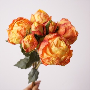 Peonías Artificiales <span class=keywords><strong>de</strong></span> Plástico Blanco Modernas Hechas a Mano <span class=keywords><strong>al</strong></span> <span class=keywords><strong>por</strong></span> <span class=keywords><strong>Mayor</strong></span>, <span class=keywords><strong>Flores</strong></span> Falsas con Cabeza Grande Atadas a Mano para Decoración <span class=keywords><strong>de</strong></span> Bodas y Despedidas <span class=keywords><strong>de</strong></span> Soltera - Product Image 3