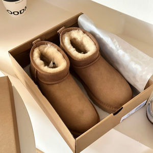 Bottes de neige classiques WINTER MINI <span class=keywords><strong>UUG</strong></span> en cuir naturel et laine de mouton, chaudes et confortables pour l'hiver - Product Image 4