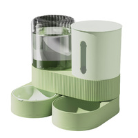 Distributeur automatique intelligent 2-en-1 pour chat : gamelle 2,4 L et abreuvoir 2,6 L avec conception rotative à 360° en PP