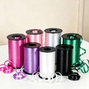 Ruban en plastique imprimé métallique noir, rouge, vert, super long, 500 yards, en PP, pour ballons et décorations - Product Image 1