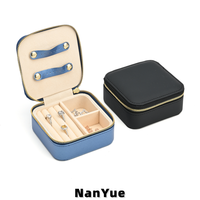 Boîte à bijoux carrée multifonctionnelle en cuir PU avec fermeture éclair, mini boîte de rangement portable pour bagues, boucles d'oreilles, colliers, personnalisable avec logo