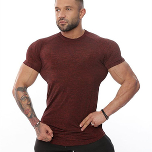 Camiseta de secado rápido para hombre, camiseta transpirable para correr y entrenar, material de alta calidad y servicios de impresión personalizados - Product Image 2
