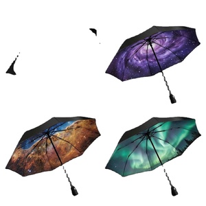 Nouveauté - Parapluie compact à trois plis au design unique Starry Night, résistant au vent, idéal pour les cadeaux - Product Image 1
