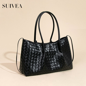 Bolso tejido para mujer superventas, bolso de viaje de gran capacidad, bolso trenzado Premium, bolso duradero elegante negro para uso diario en los negocios - Product Image 4