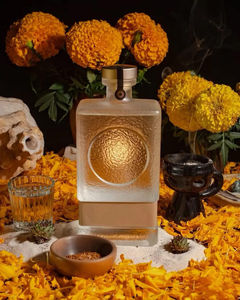 Botellas de Vidrio Cuadradas de Alta Calidad Personalizadas de 500 ml, 700 ml, 750 ml para <span class=keywords><strong>Whisky</strong></span>, Brandy, Licores y Ginebra con Corcho - Product Image 3