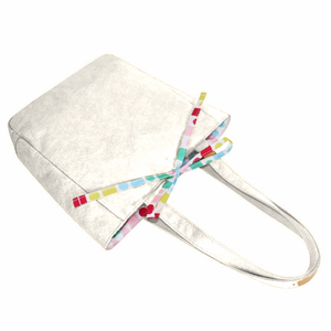 Bolsos Tote Portátiles Resistentes al Agua con Diseño Único y Estampado Personalizado, Bolsos de Mujer de Tela Reciclada de Alta Calidad TYVEK - Product Image 4