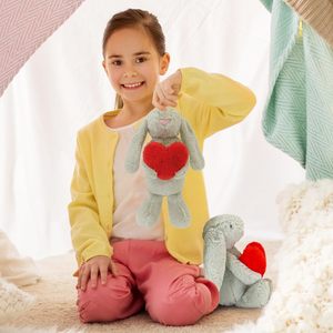 Aqushymallow ตุ๊กตากระต่ายสีเทา, ผ้ากำมะหยี่นุ่มฟูทำจากผ้าโพลีเอสเตอร์ของขวัญวันวาเลนไทน์รูปสัตว์ยัดนุ่นสำหรับเด็กเด็กผู้หญิงถือหัวใจ - Product Image 4