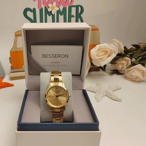 Coffret Cadeau Personnalisé pour Femme : Montre Quartz en Acier Inoxydable Doré 32mm et Bracelet en Silicone – Ensemble Montre Tendance pour Affaires - Product Image 4