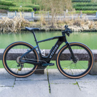 Vélo de gravier électrique en fibre de carbone, moteur central Bafang M820 250W, batterie 15Ah, frein à disque hydraulique 12 vitesses, 700C *45C