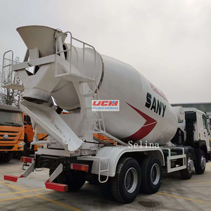 Camion malaxeur à béton HOWO 8x4 neuf en promotion avec une grande capacité de charge, réservoir de ciment de 12 m3, camion HOWO pour l'Afrique - Product Image 6