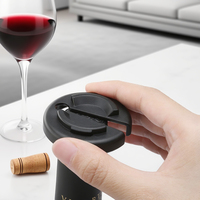 Ensemble ouvre-bouteille électrique automatique rechargeable 4-en-1 sans fil avec coupe-capsule, verseur et bouchon
