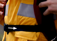 Sac à dos de pompier avec pompe manuelle, arroseur flexible et tuyau pour l'extinction des incendies forestiers