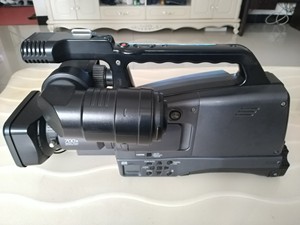 Máy quay phim kỹ thuật số Panasonic AG-HMC73MC 1080P HD cũ - Product Image 2