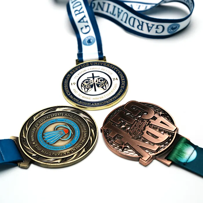 Médailles UK Challenge personnalisées médaille pour homme prix raisonnable récompense course challenge sports logo personnalisé métal