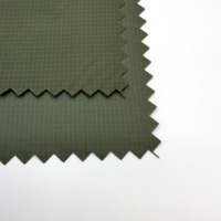 Tissu Ripstop en Nylon 300T Imperméable et Respirant avec Revêtement PU pour Veste d'Extérieur et Vêtements de Sport