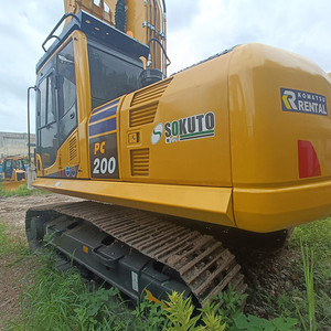 รถขุดตีนตะขาบ Komatsu PC200-8 มือสอง ขนาด 20 ตัน พร้อมเครื่องยนต์และมอเตอร์ ราคาถูก มีสินค้าจำนวนมาก - Product Image 4