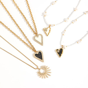 Collier pendentif cœur en acier inoxydable avec pavé de pierres, chaîne or noir et blanc, bijou pour femme, cadeau, chaîne de clavicule tendance - Product Image 4