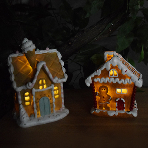 Kerajinan pabrik pohon Natal meriah LED rumah kue jahe ornamen pria Resin dekorasi Natal roti jahe patung - Product Image 2