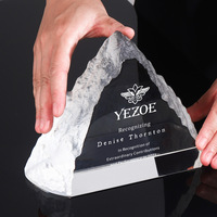 Usine personnalisé montagne forme K9 cristal trophée affaires Souvenir cadeau trophée d'honneur