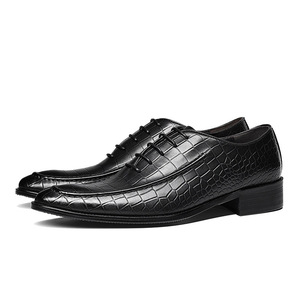 Chaussures en cuir embossé à motif pierre pointu, style européen et américain, pour tenues professionnelles et décontractées, chaussures en cuir tendance britannique - Product Image 2