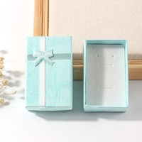 Boîte d'emballage de bijoux de mariage blanche personnalisée en gros avec logo, coussin en velours, boîte cadeau de luxe pour ensemble bague et boucles d'oreilles