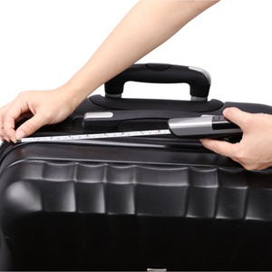 50kg tragbare elektronische Handgepäck waage aus Edelstahl Digitale Waage mit 1m Maßband für unterwegs - Product Image 5