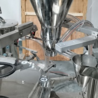 Machine d'emballage automatique personnalisée pour poudre de maïs, de manioc et de farine de blé en sachets préformés de 500g et 1kg