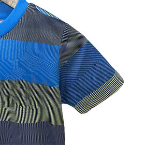 2025 Unisex anpassbares Sommerfußball-Set Herren-Fußball trikot Atmungsaktives Polyester Top Sale Neues Design Erwachsenen größen training - Product Image 3