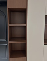 Buffet moderne, armoire de rangement en bois sur mesure avec éclairage LED et porte vitrée pour salle à manger