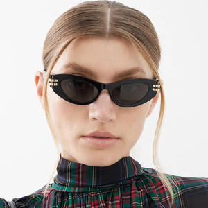 Lunettes de soleil œil-de-chat sur mesure pour femmes, monture noire, protection UV400, verres PC, style Instagram, petite monture, usage extérieur - Product Image 3