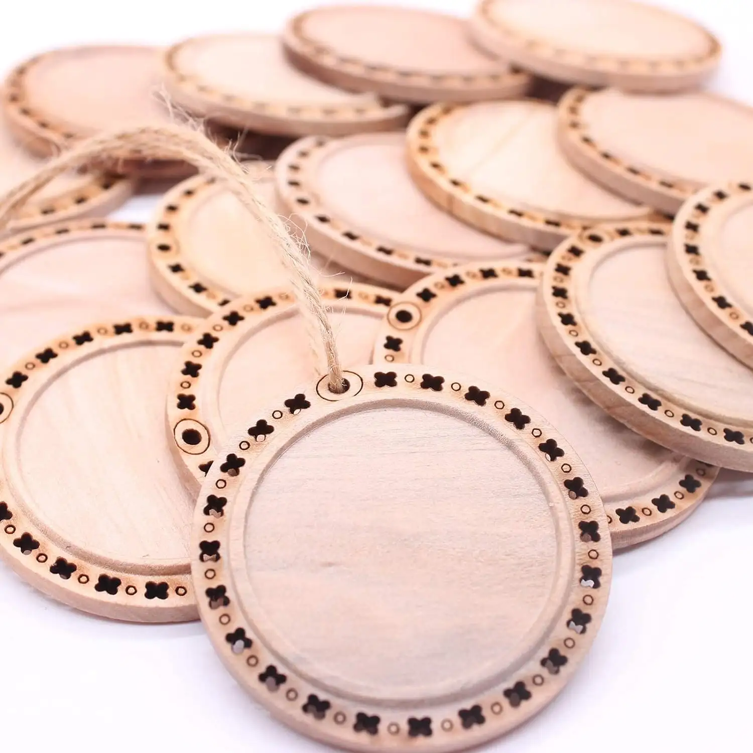 Natural Wood Slices Craft Unfinished Wood kit Predrilled with Hole Wooden Circles for DIY Crafts Wedding Decorations Christmas