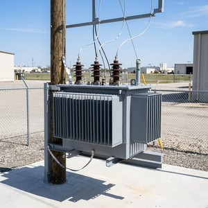 Transformateur de puissance immergé dans l'huile de type boîtier, 100 kVA à 1000 kVA, personnalisé, fabriqué par un fabricant avec 35 ans d'expérience, directement de l'usine - Product Image 1