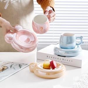 <span class=keywords><strong>2022</strong></span>ใหม่มาถึงสไตล์นอร์ดิกสร้างสรรค์หมีถ้วยและจานรองถ้วยเซรามิกเคลือบมุกง่ายของขวัญถ้วยกา<span class=keywords><strong>แฟ</strong></span>จานรอง - Product Image 1