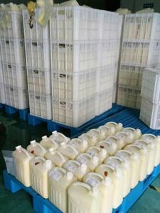 <span class=keywords><strong>Gelée</strong></span> <span class=keywords><strong>royale</strong></span> fraîche congelée 10-HAD 2,0% Matière première pure Vente en gros Biologique Halal Lait de reine des abeilles liquide - Product Image 5