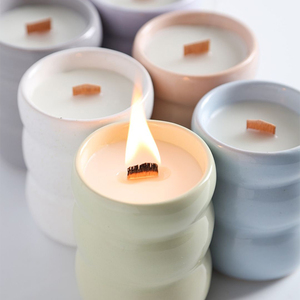 Vela Aromática Artesanal de Lujo AIKUN con Fragancia Personalizada, en Frasco de Cerámica, Cera de Soya, Aromaterapia, para Pascua, Diwali, Ramadán - Product Image 4