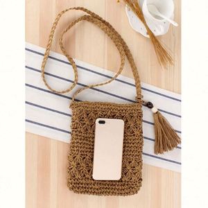Bolso cruzado hecho a mano con borlas huecas de papel tejido para mujer, resistente al agua, portátil, con USB, para vacaciones de verano y playa - Product Image 5