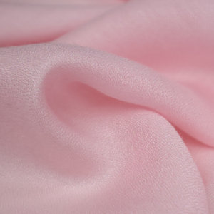 ผ้าคลุมไหล่ฮิญาบผ้าวิสโคสผสมเรยอนโมดอลเนื้อนุ่ม ระบายอากาศได้ดี น้ำหนักเบา สีพื้น สำหรับผู้หญิง ใช้ได้ทุกวัน - Product Image 4