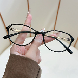 Oval Women <b>Eyeglasses</b> <b>Frames</b> G6003 Transparent Full Rim Lightweight Decoration Spectacles For Fashion - Product Image 4