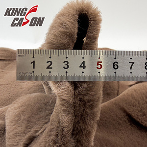 KINGCASON Fabrication directe 100% polyester 235cm 320gsm Marron Couleur unie Nouveau motif carré 3D Fourrure de <span class=keywords><strong>lapin</strong></span> pour literie turque - Product Image 4