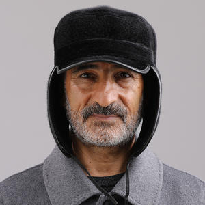 Gorro plano de piel sintética de visón para hombre, negro y gris, con protección para las orejas, gorro cálido de invierno para personas de mediana edad y mayores. - Product Image 4