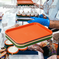 Plateau de service portable en plastique PP commercial, design moderne, motif color block, sept couleurs, compatible avec les aliments