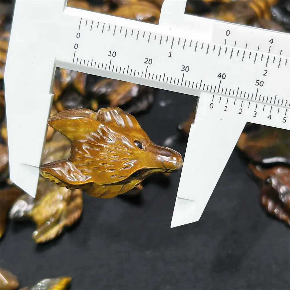 Wholesale crystal crafts small size carving polishing tiger eye wolf head fox head pendant For healing decoration